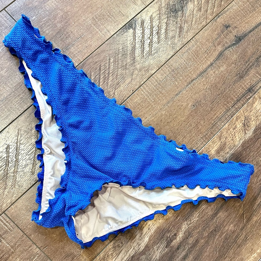 ☀️SHADE & SHORE Ruched Back Ruffled Edge Blue Bikini Bottom